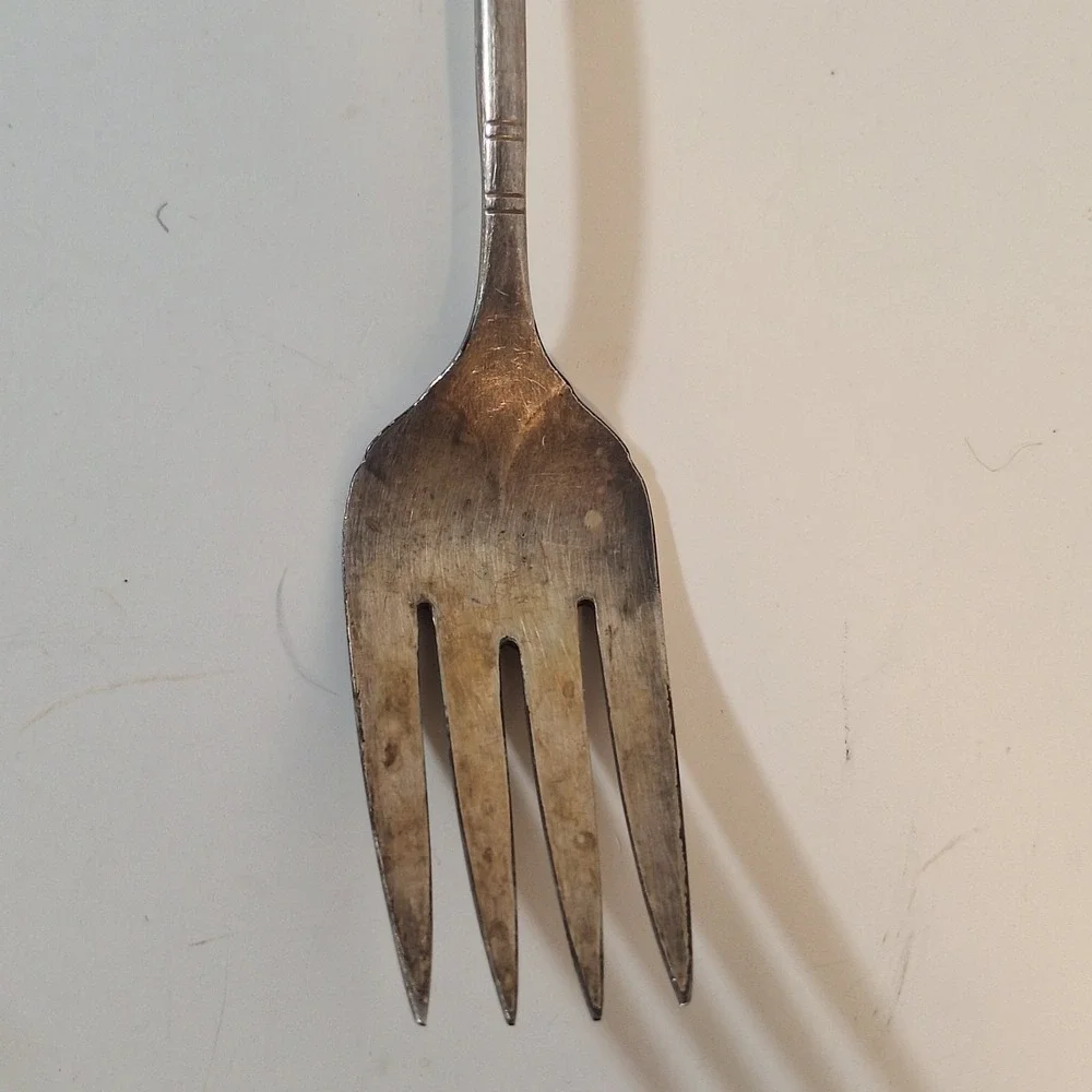 Vintage Tudor Plate Oneida Community  Serving‎ Fork